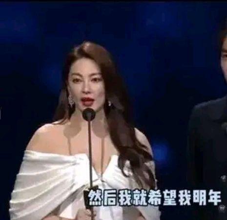 刘大锤爆料白鹿恋情视频,甜蜜互动引网友热议 第3张 刘大锤爆料白鹿恋情视频,甜蜜互动引网友热议 第3张